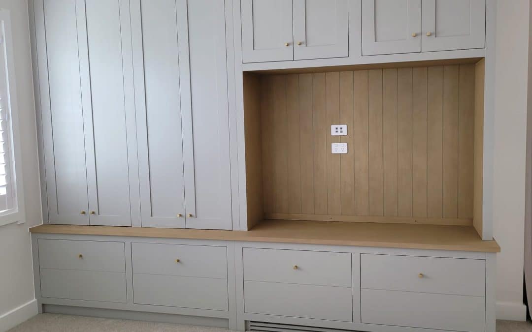 Barn House 4TV Unit