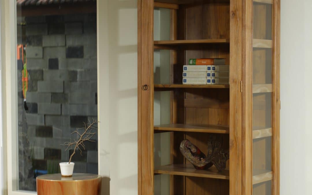 Mary Vitrine Cabinet