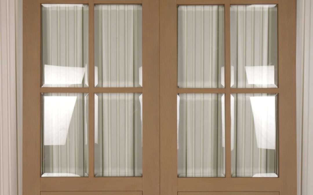 Clark  Feature Door