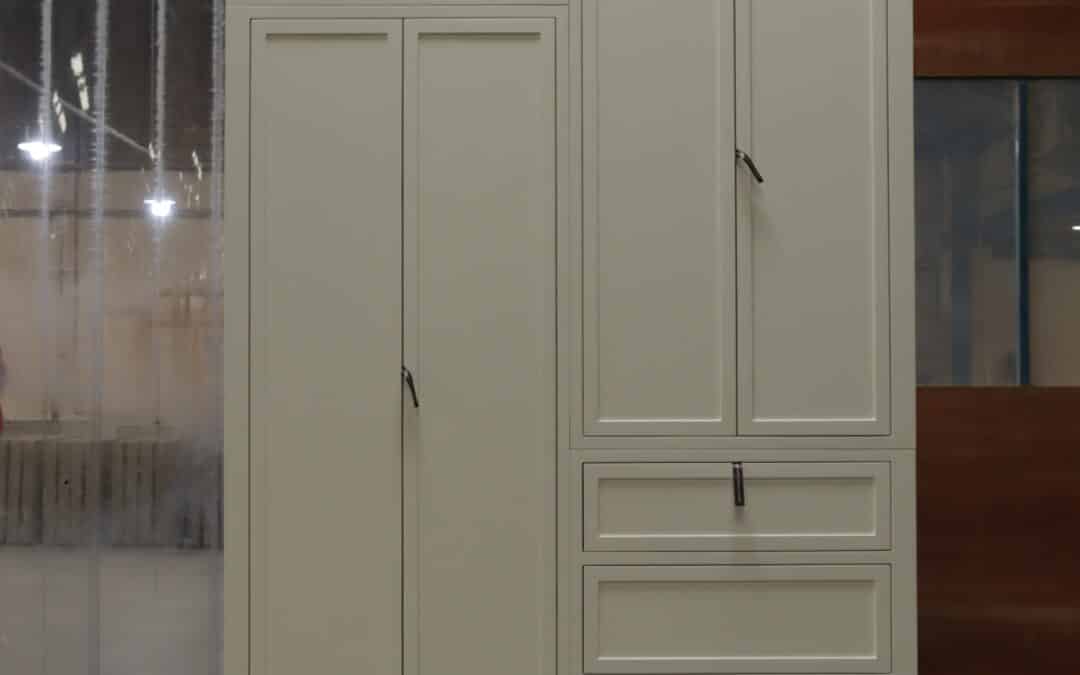 Clark  Lola Wardrobe